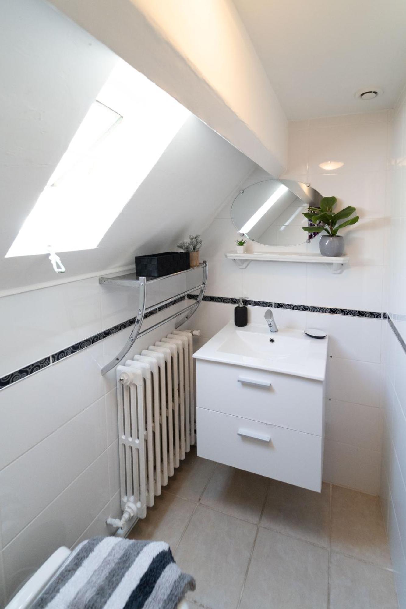 Appart 4 Chambres Parking Voitures Velos 10Min Blois Dış mekan fotoğraf