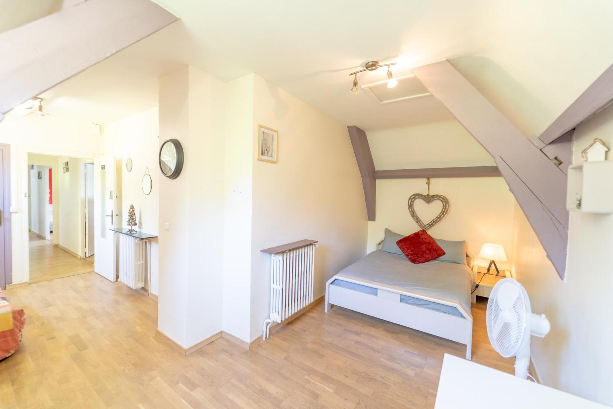 Appart 4 Chambres Parking Voitures Velos 10Min Blois Dış mekan fotoğraf